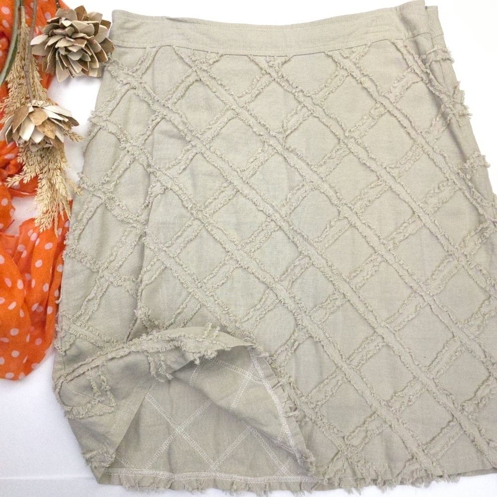For Cynthia Textured Cream Skirt Sz M